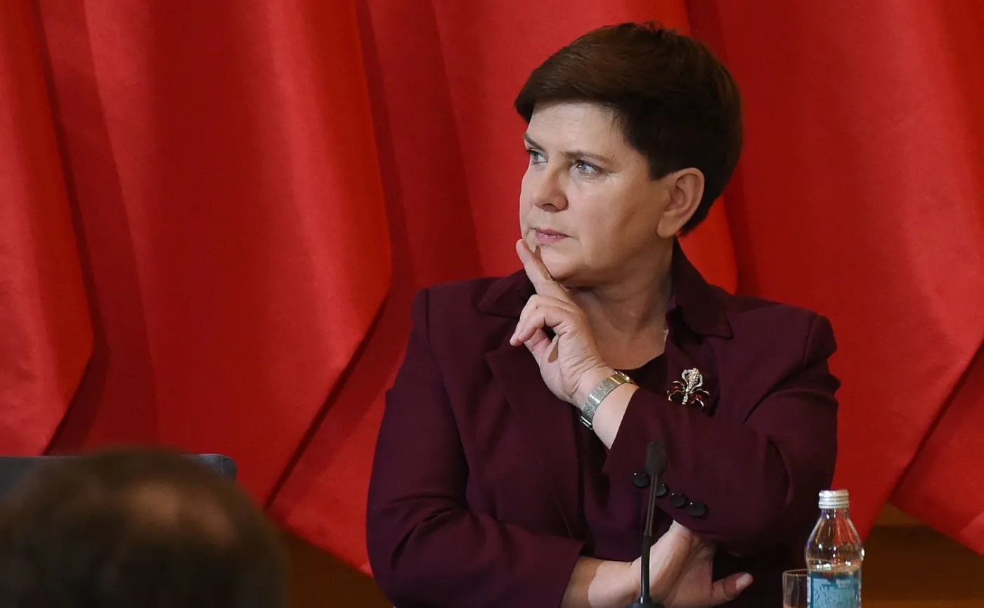 Zwolennicy Beaty Szydło równoważą się z jej przeciwnikami. NAJNOWSZY SONDAŻ