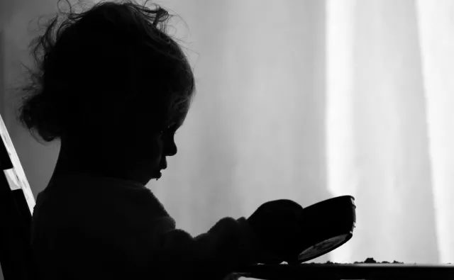 Dobrze, że nie na śmietniku... Co się dzieje z porzuconymi dziećmi