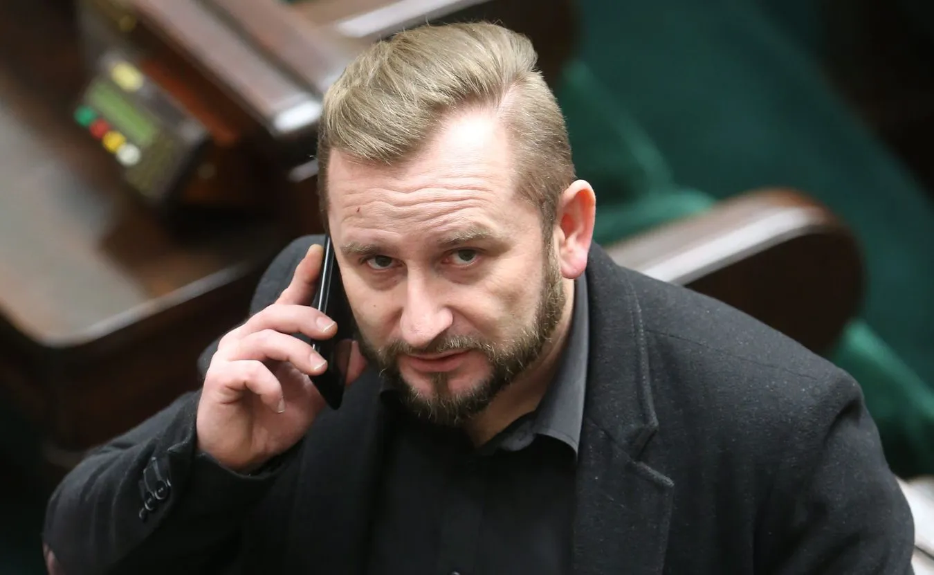 Posłowie Kukiz'15 krytykują dużą ustawę medialną. Liroy: Arogancja PiS powoli zaczyna sięgać zenitu