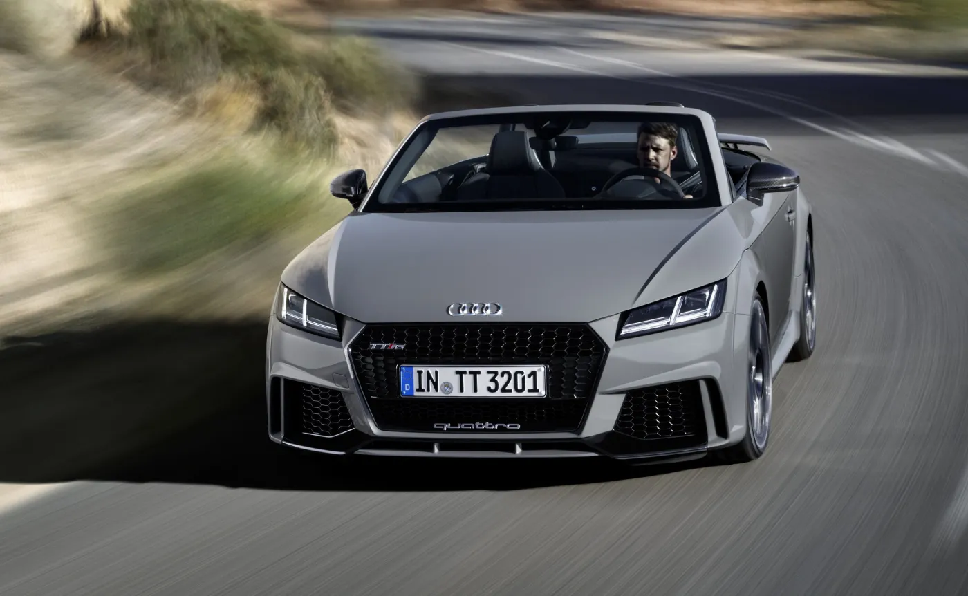 8971588-audi-tt-rs-roadster.jpg