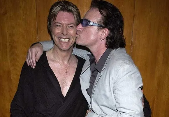 8633652-david-bowie-i-bono.jpg