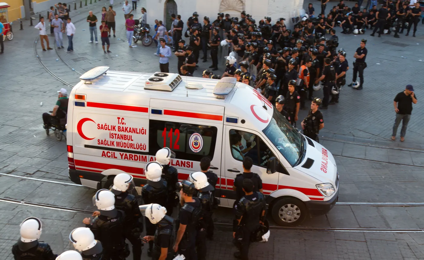 Zamachowiec-samobójca? Eksplozja w Stambule, są ofiary [ZDJĘCIA]
