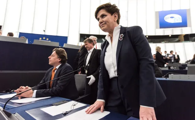 Szydło mówi o milionie ukraińskich uchodźców w Polsce. Ukraińskie media: Taki status otrzymały dwie osoby