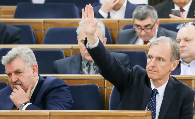 Wniosek PO o utajnienie obrad Senatu. Chodzi o ustawę o policji