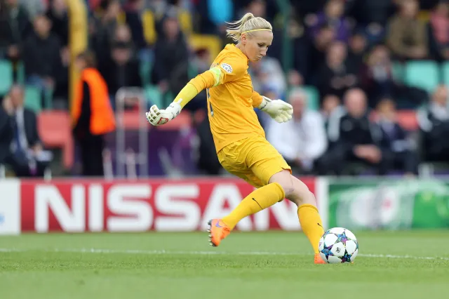 Kiedrzynek została piłkarką roku 2015. W nagrodę dostała... kurs gotowania. WIDEO