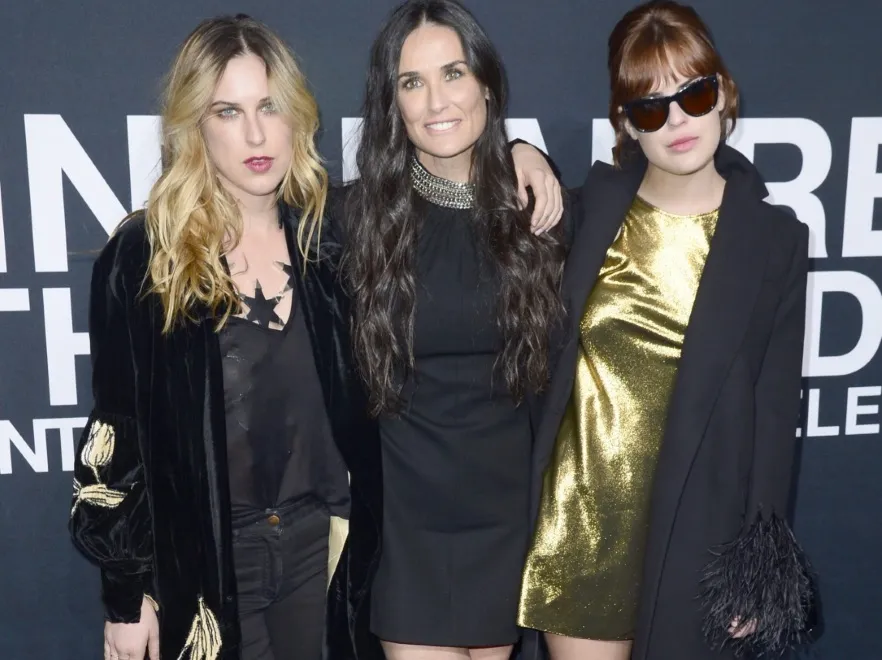 Demi Moore z córkami, Pamela Anderson z synami... Śmietanka na pokazie Saint Laurent w LA