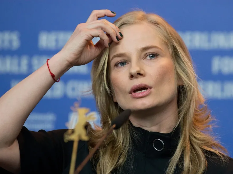 Niewiarygodnie świeża! Twarz 44-letniej Magdaleny Cieleckiej promienieje w Berlinie