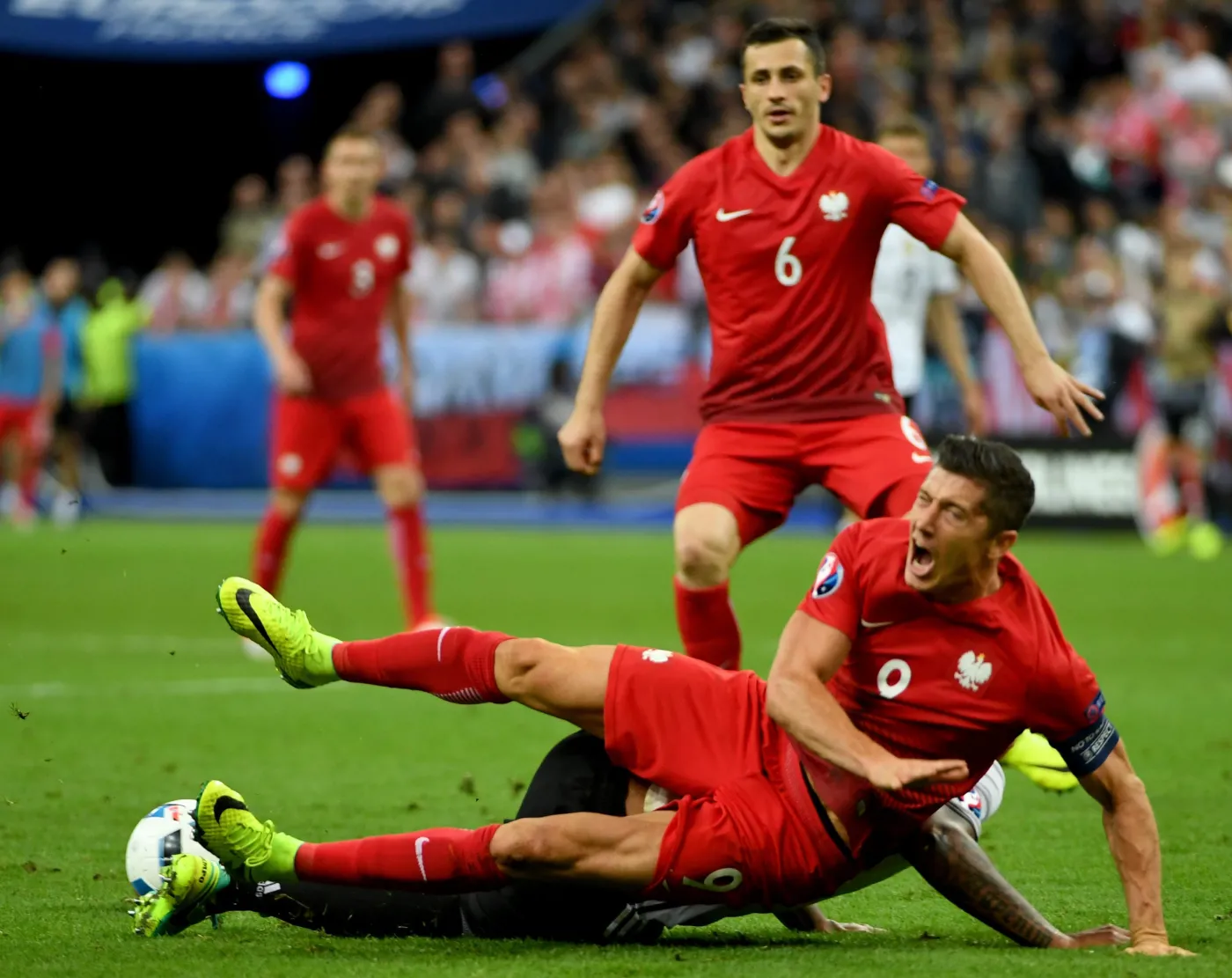 Jeszcze nie czas otwierać szampany. Jest jeden czarny scenariusz dla Polaków