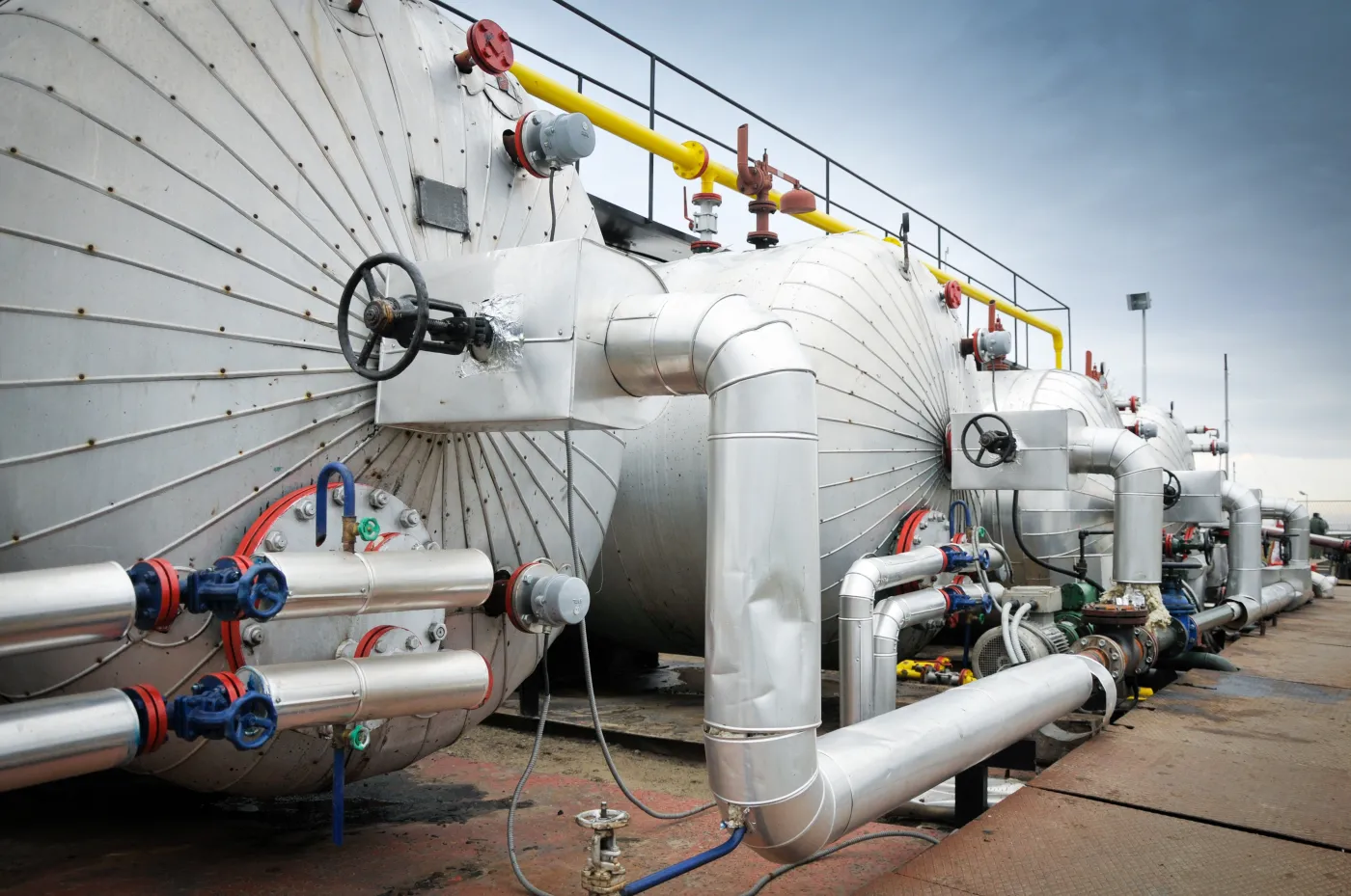 Walka z Rosjanami o strategiczny zakład. "To wrogie przejęcie"