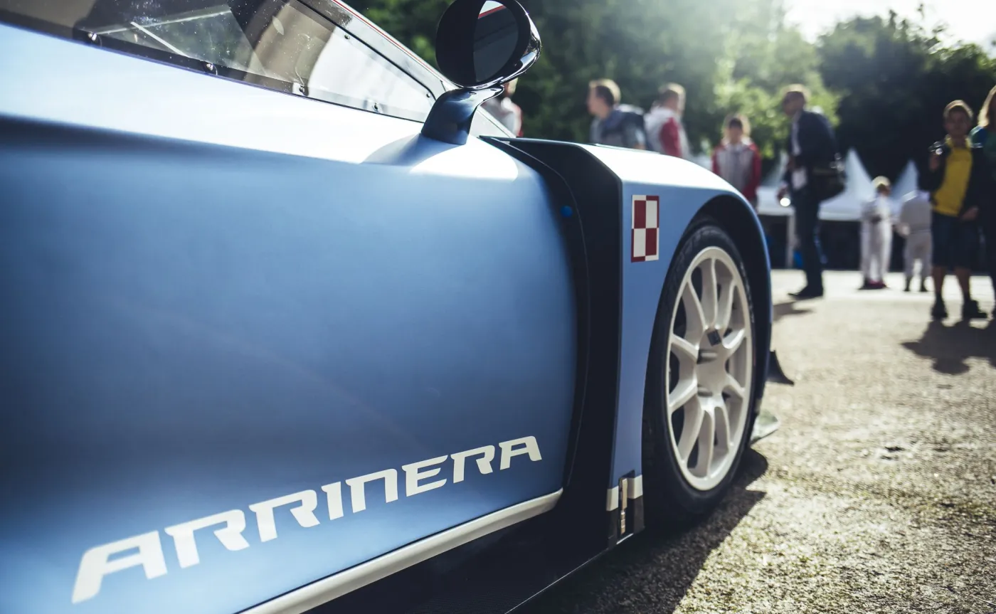 9221496-arrinera-hussarya-gt.jpg
