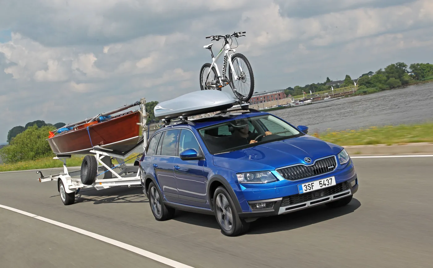 9258809-skoda-octavia-scout.jpg