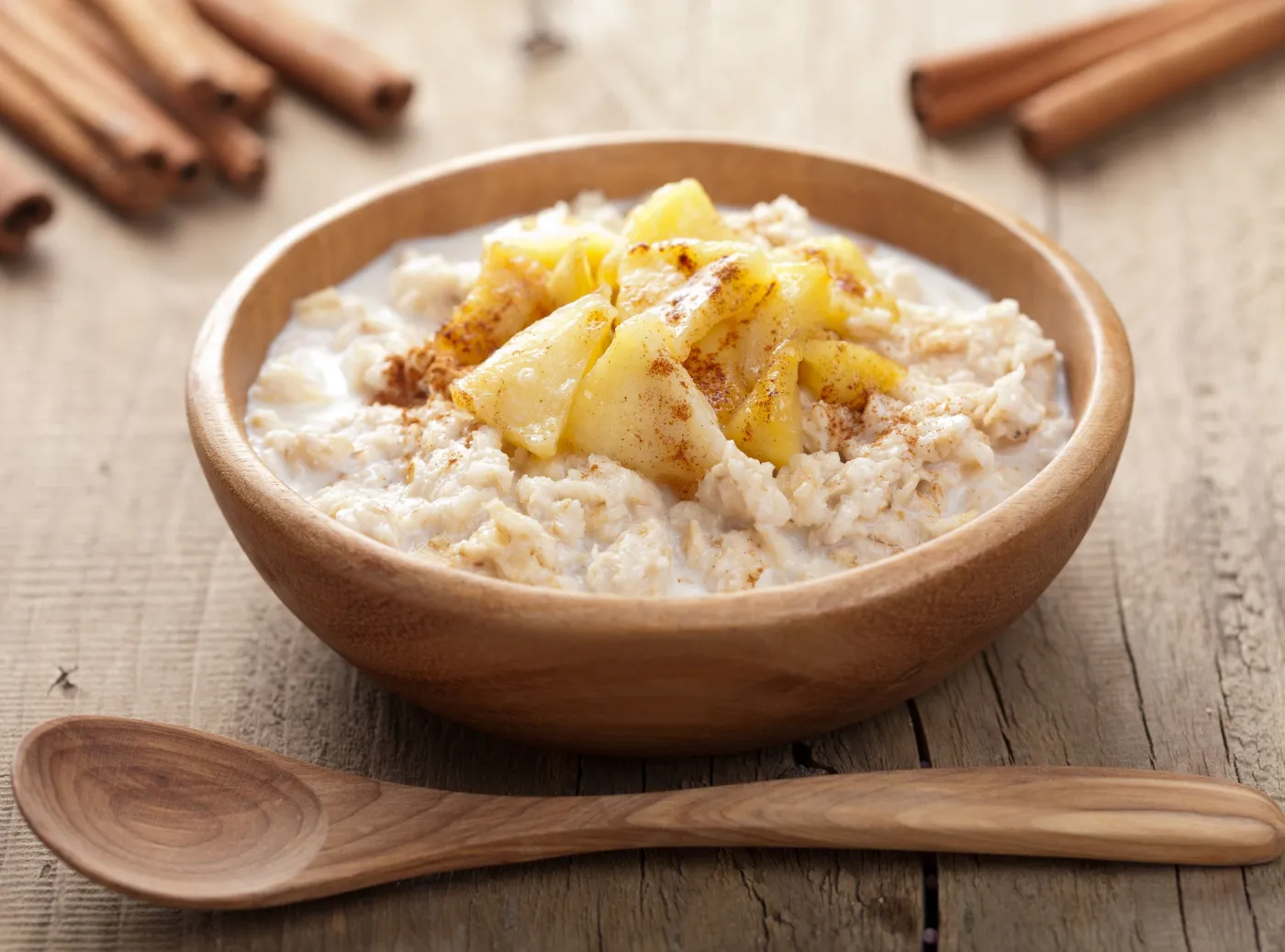 Owsianka z jabłkami