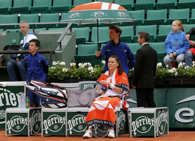 Radwańska: Jestem wkurzona! Polka za porażkę obwinia organizatorów French Open