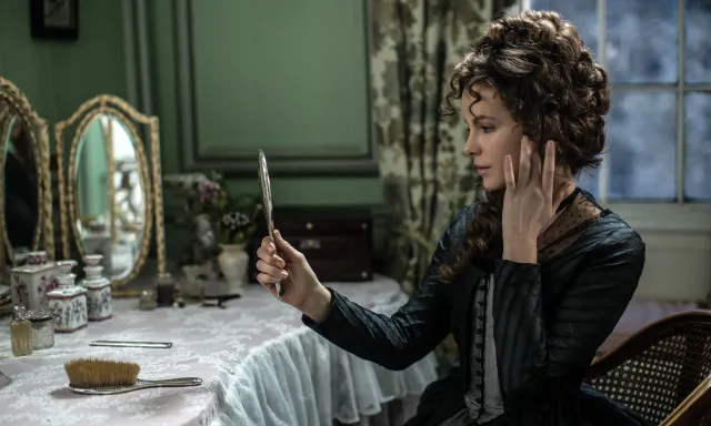 Sex appeal, to jej broń kobieca... Kate Beckinsale łamie męskie serca [ZDJĘCIA]