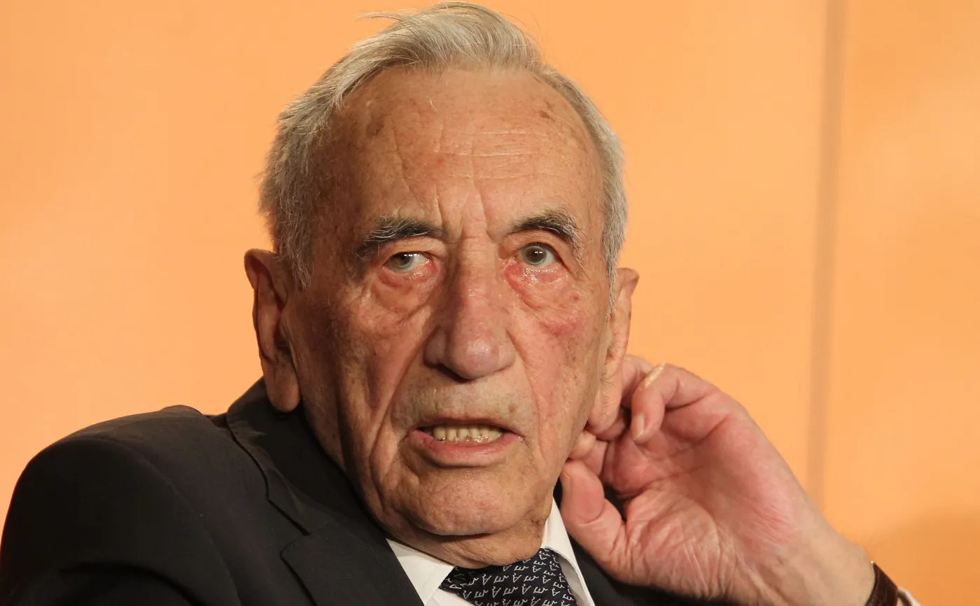 9608771-tadeusz-mazowiecki.jpg