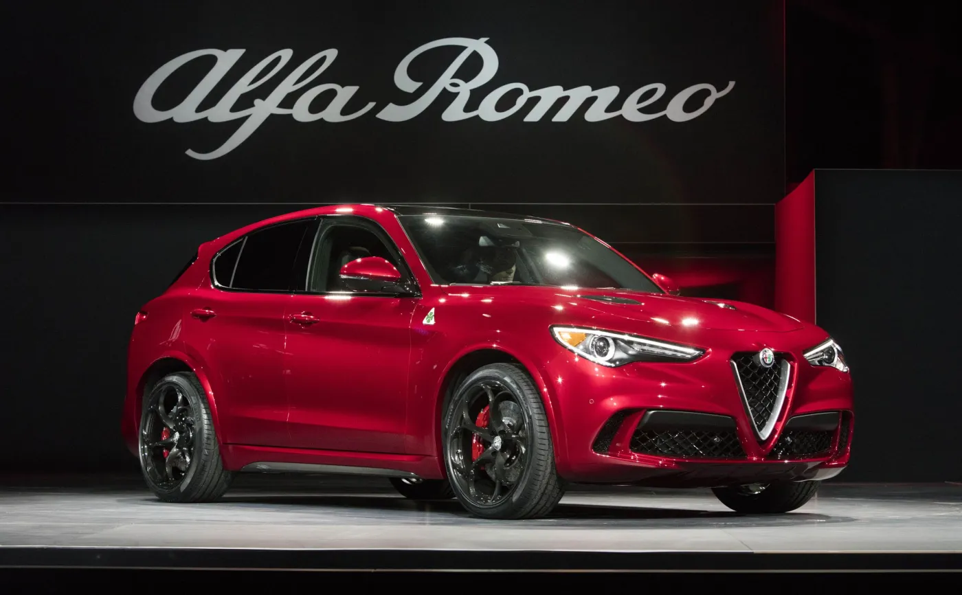 9620216-alfa-romeo-stelvio.jpg