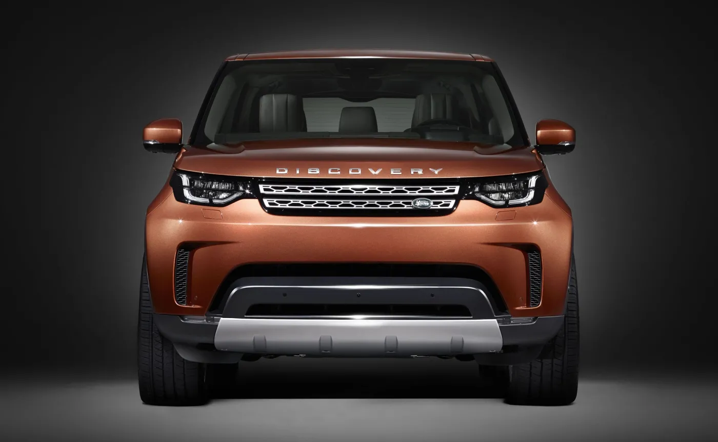 9421301-land-rover-discovery.jpg
