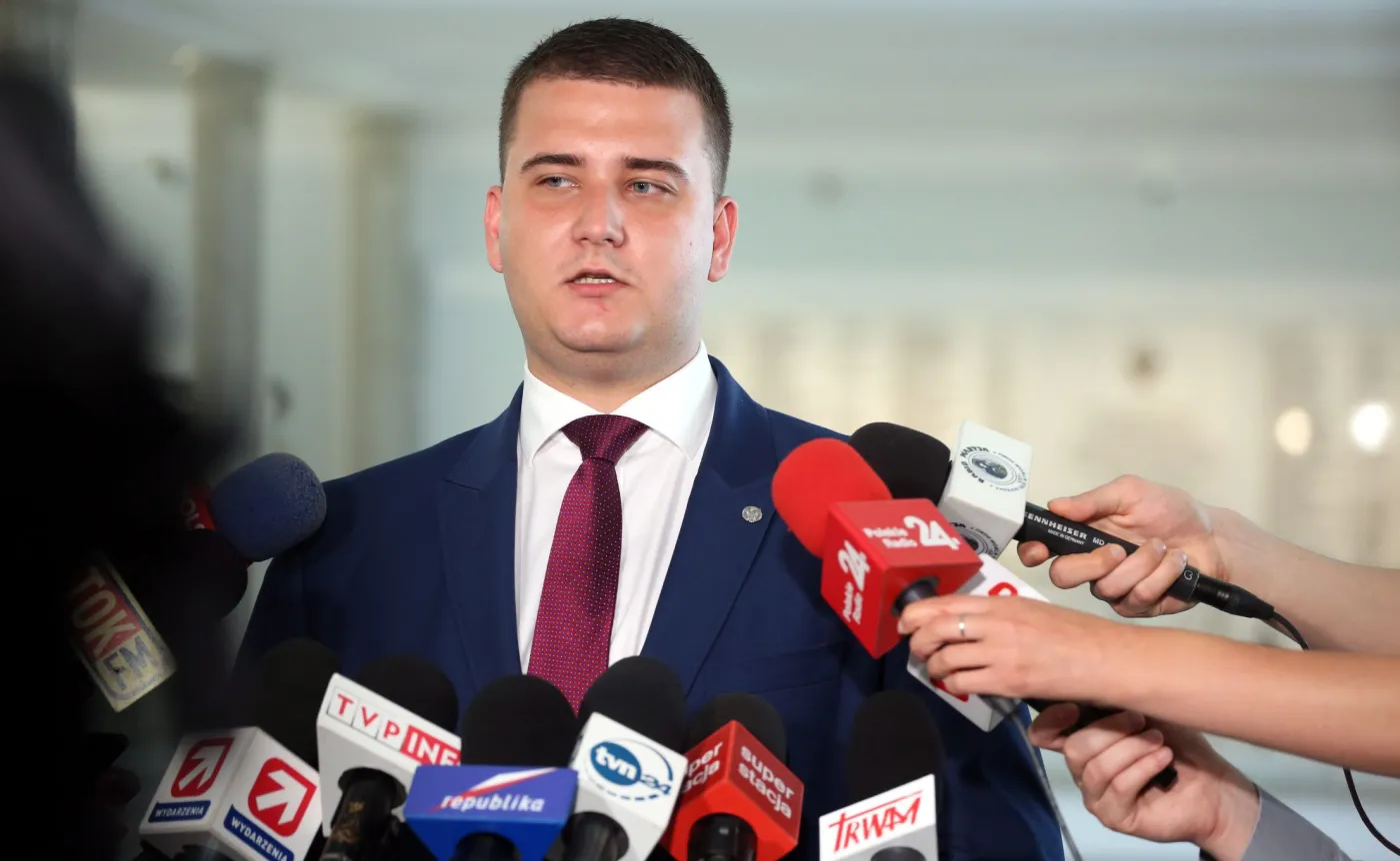 "Rzeczpospolita": Polska Grupa Zbrojeniowa zwalnia znajomych Misiewicza