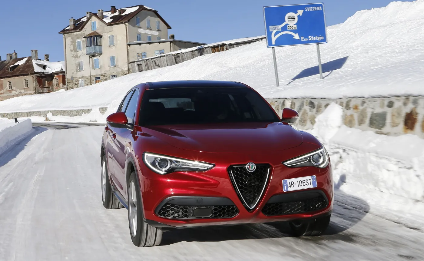 9973419-alfa-romeo-stelvio.jpg