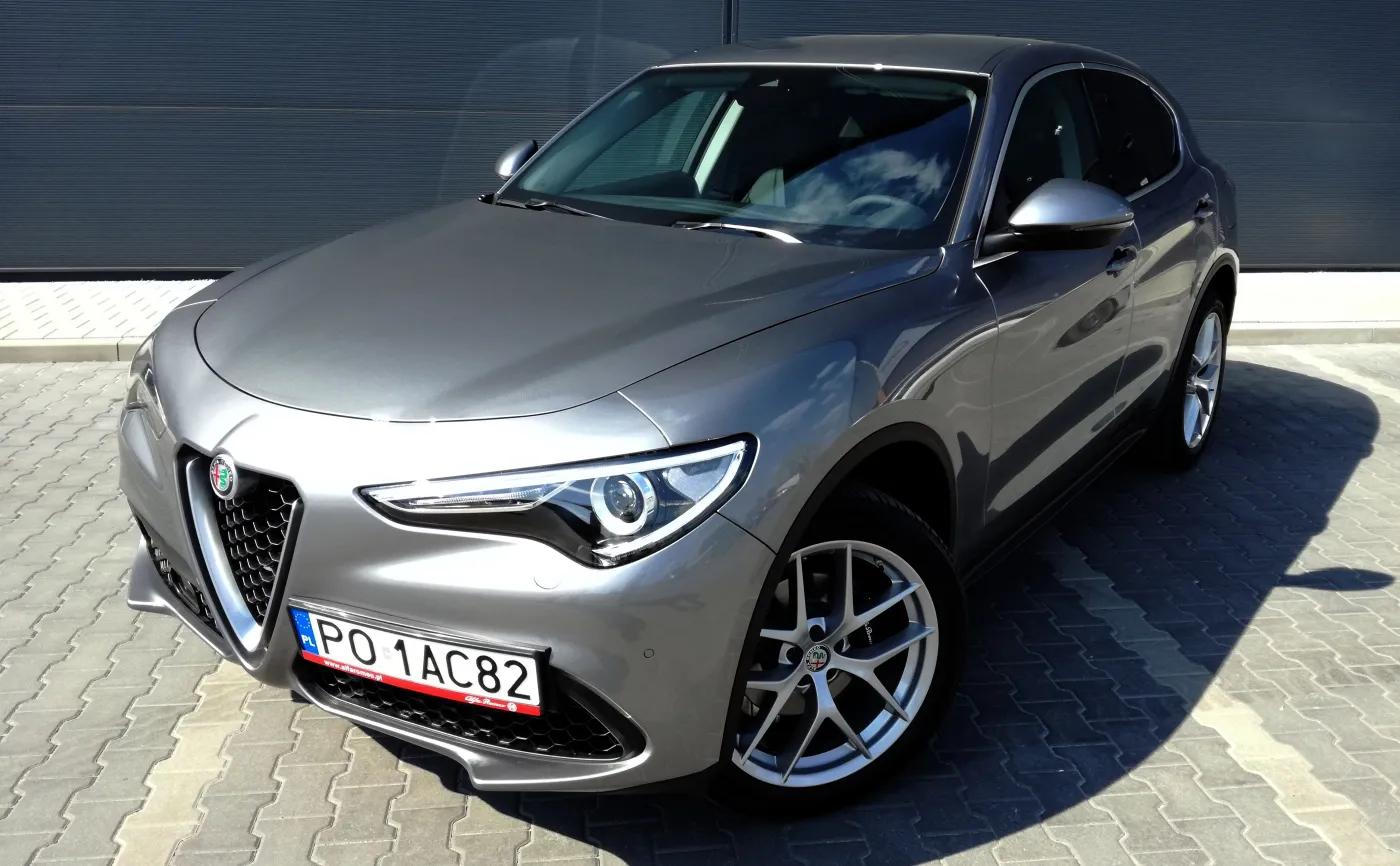 10037554-alfa-romeo-stelvio.jpg