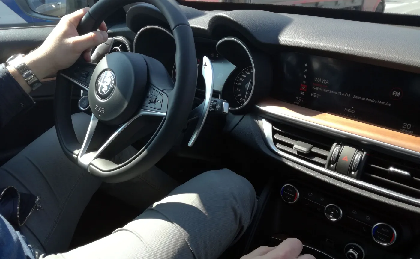 10037650-alfa-romeo-stelvio.jpg