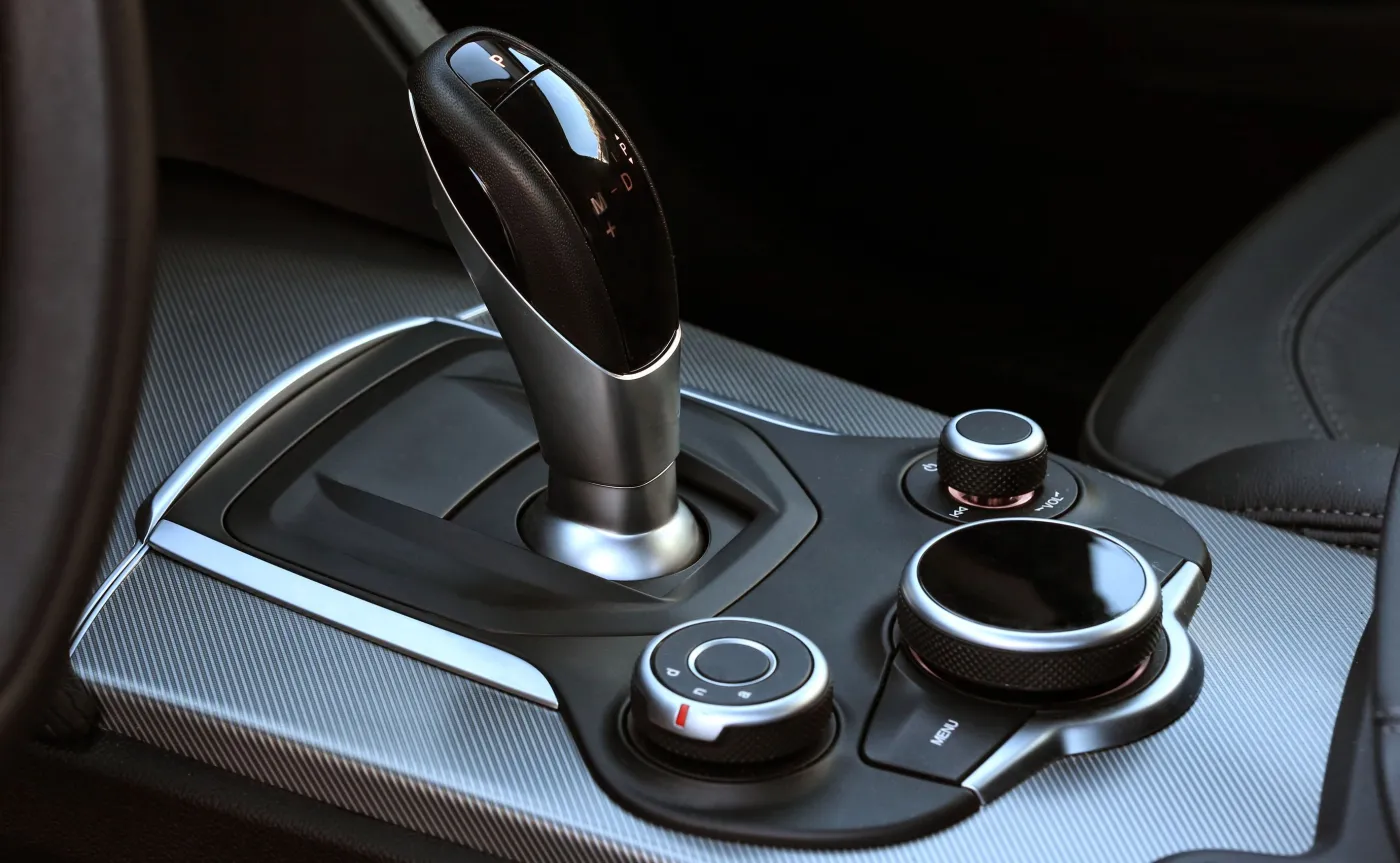 10037842-alfa-romeo-stelvio.jpg