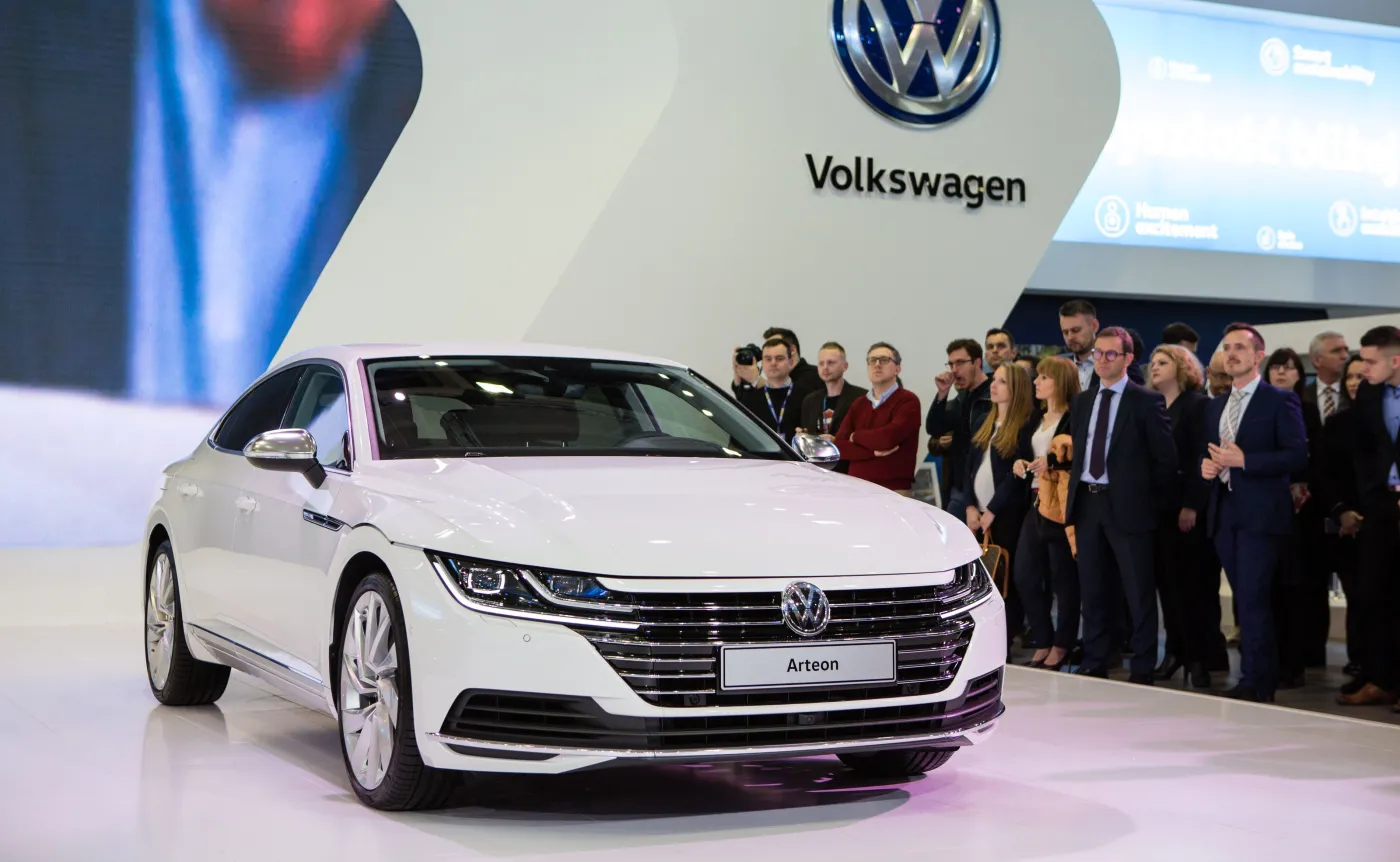 10045408-volkswagen-arteon.jpg