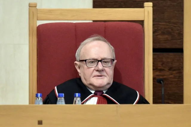 Biernat naraził się wywiadem. Sędziowie Trybunału oburzeni. "Wypowiedzi godzą w państwo polskie"