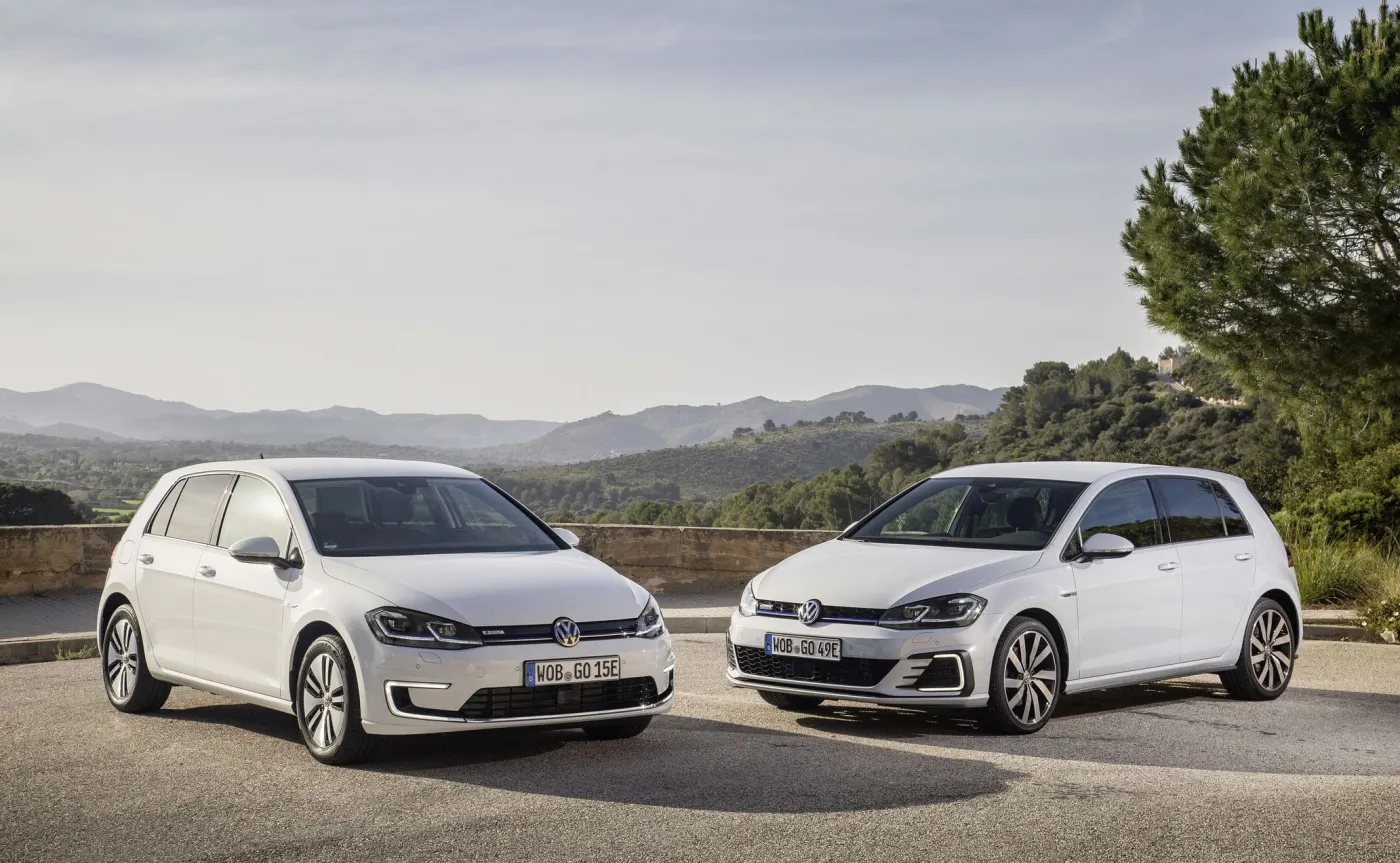 10072453-volkswagen-e-golf.jpg