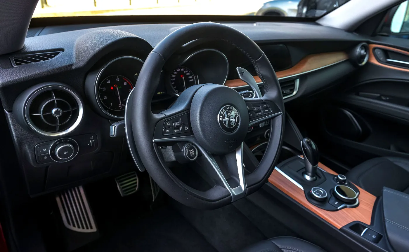 10136345-alfa-romeo-stelvio.jpg