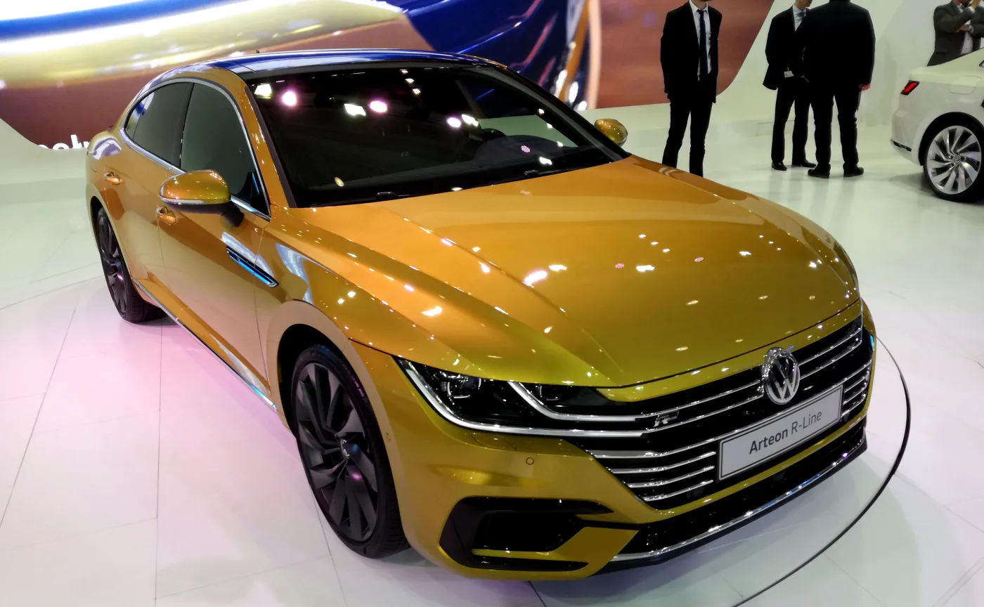 10045440-volkswagen-arteon.jpg