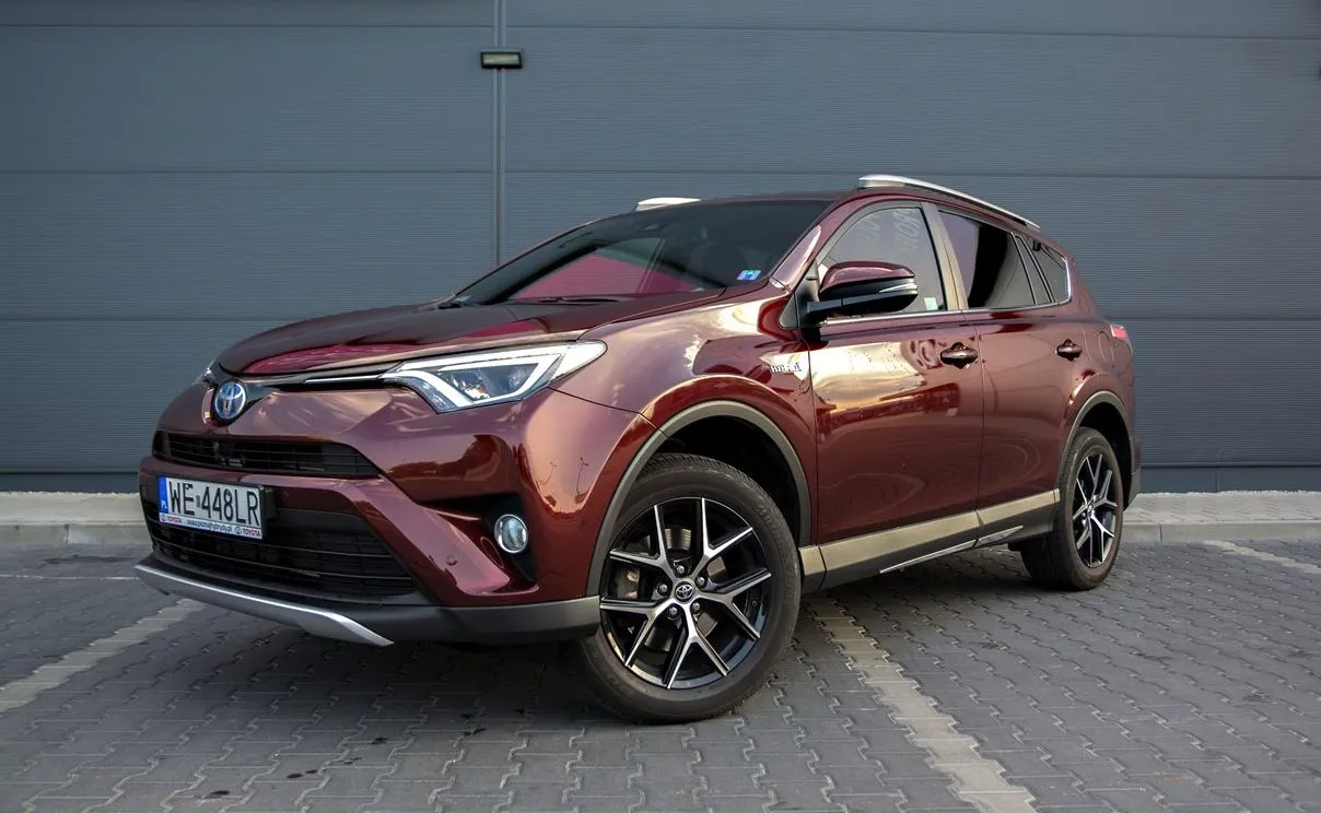 9821523-toyota-rav4-hybrid.jpg