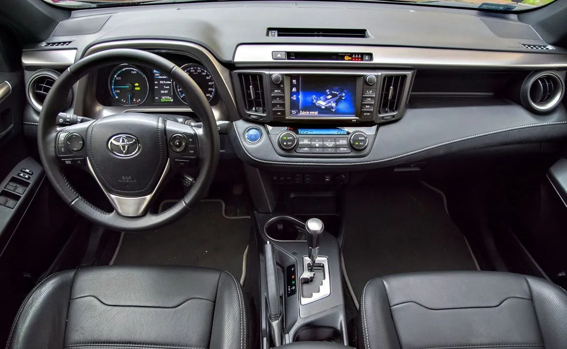 9821679-toyota-rav4-hybrid.jpg