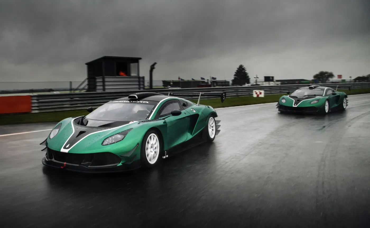 Arrinera najpierw zachwyciła Morawieckiego. A teraz polska spółka sprzedała pierwszy samochód. Ile zapłacił tajemniczy bogacz?