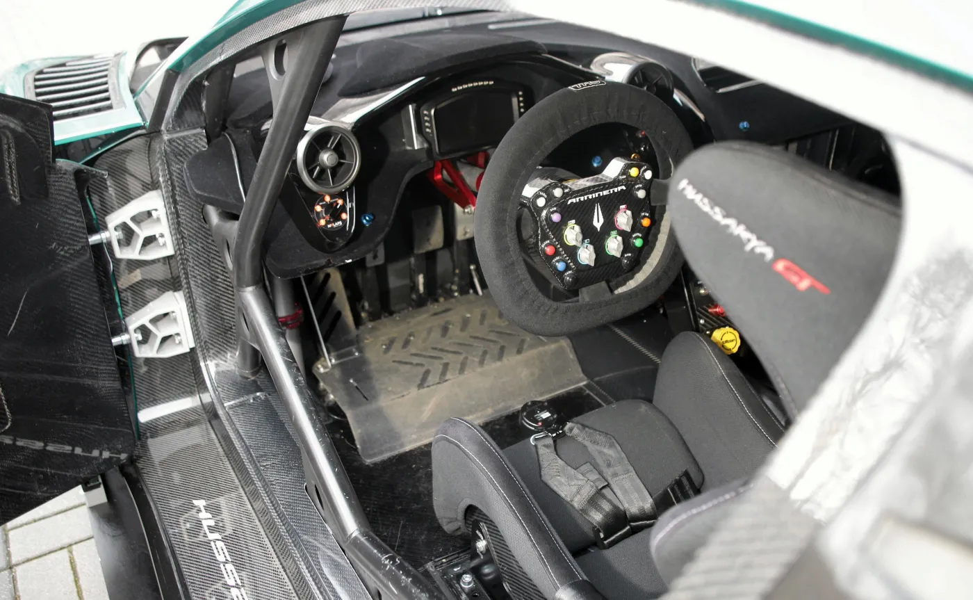 9821979-arrinera-hussarya-gt.jpg