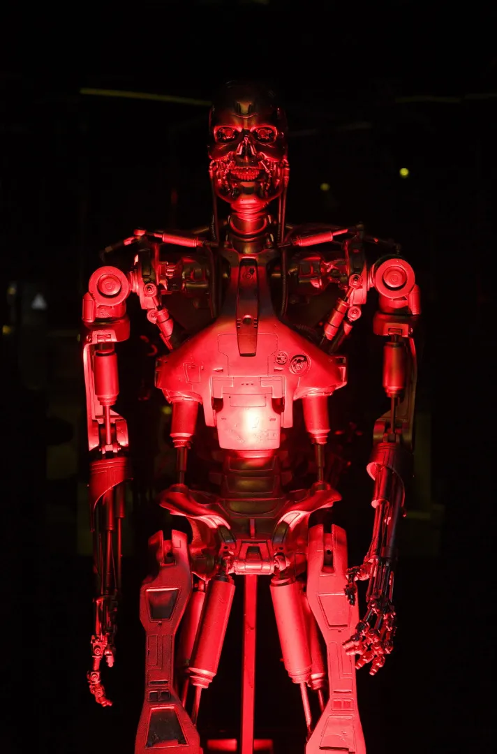 9860711-roboty-przyszlosci.jpg