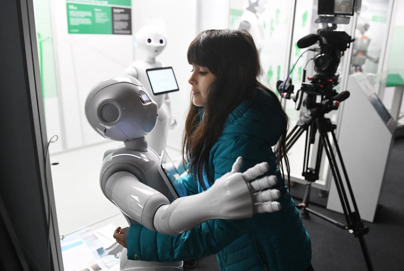 9860868-roboty-przyszlosci.jpg