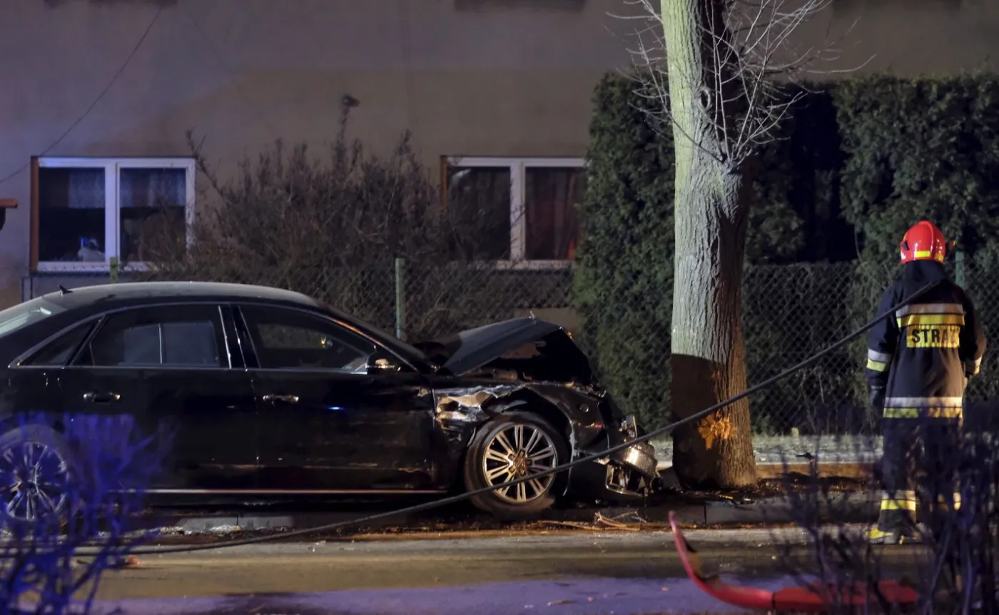 Wypadek kolumny rządowej w Oświęcimiu. Limuzyna rozbita. Beata Szydło w szpitalu [ZDJĘCIA]