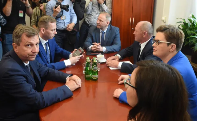 Nowoczesna, PO, PSL oraz UED powołały sztab koordynacyjny. "By powstrzymać atak PiS na niezależne sądy"