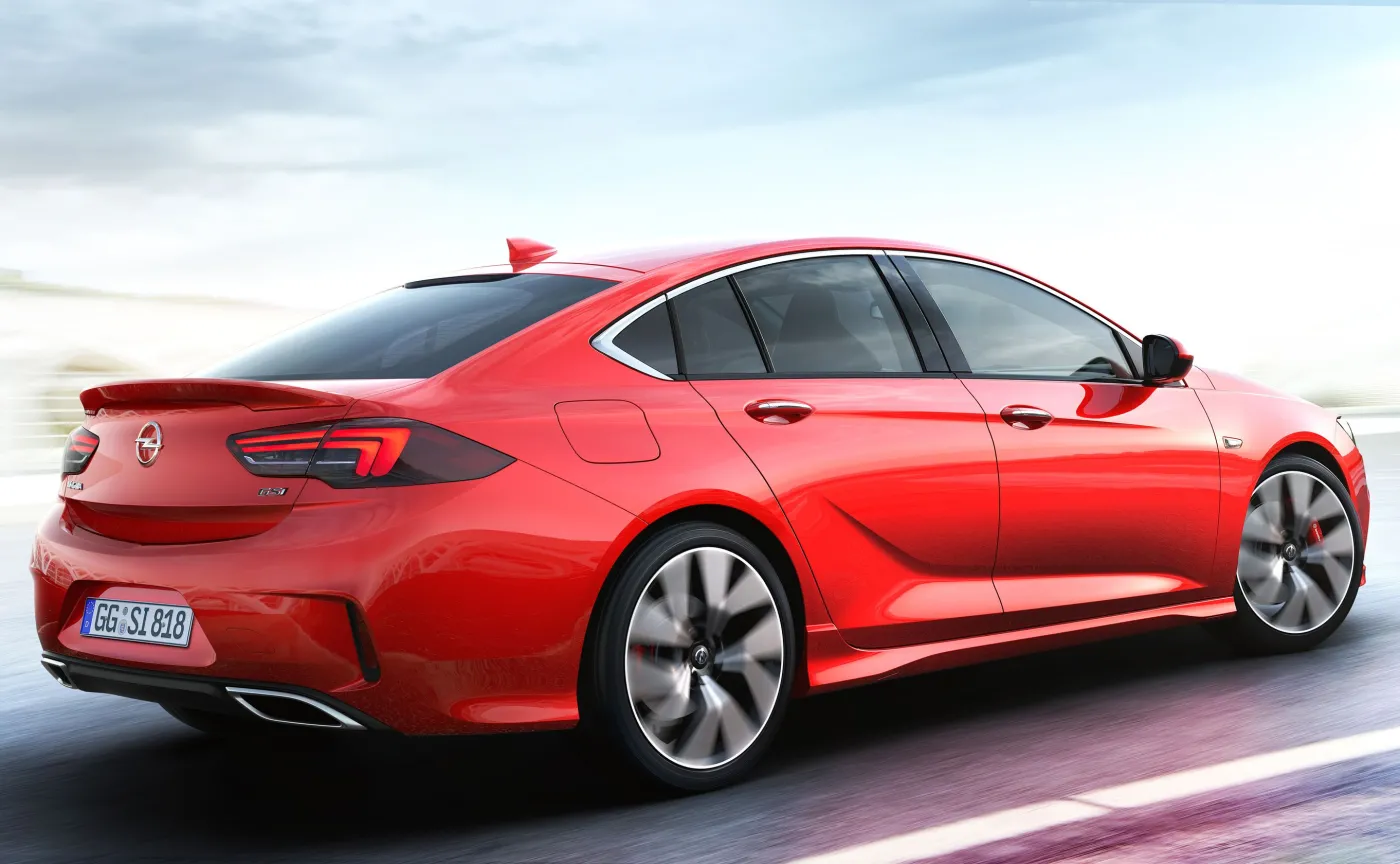 10324425-opel-insignia-gsi.jpg