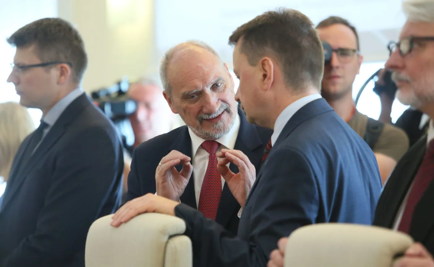 Prywatne firmy, baczność! Macierewicz wzywa do raportu