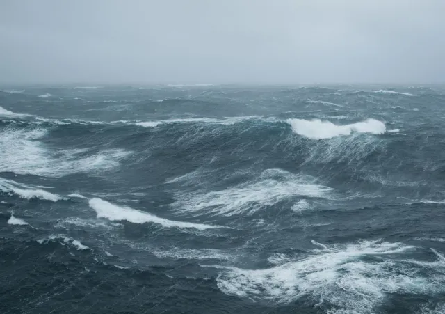 Zagadkowe zatonięcie statku niedaleko Polski. Przestępstwo?