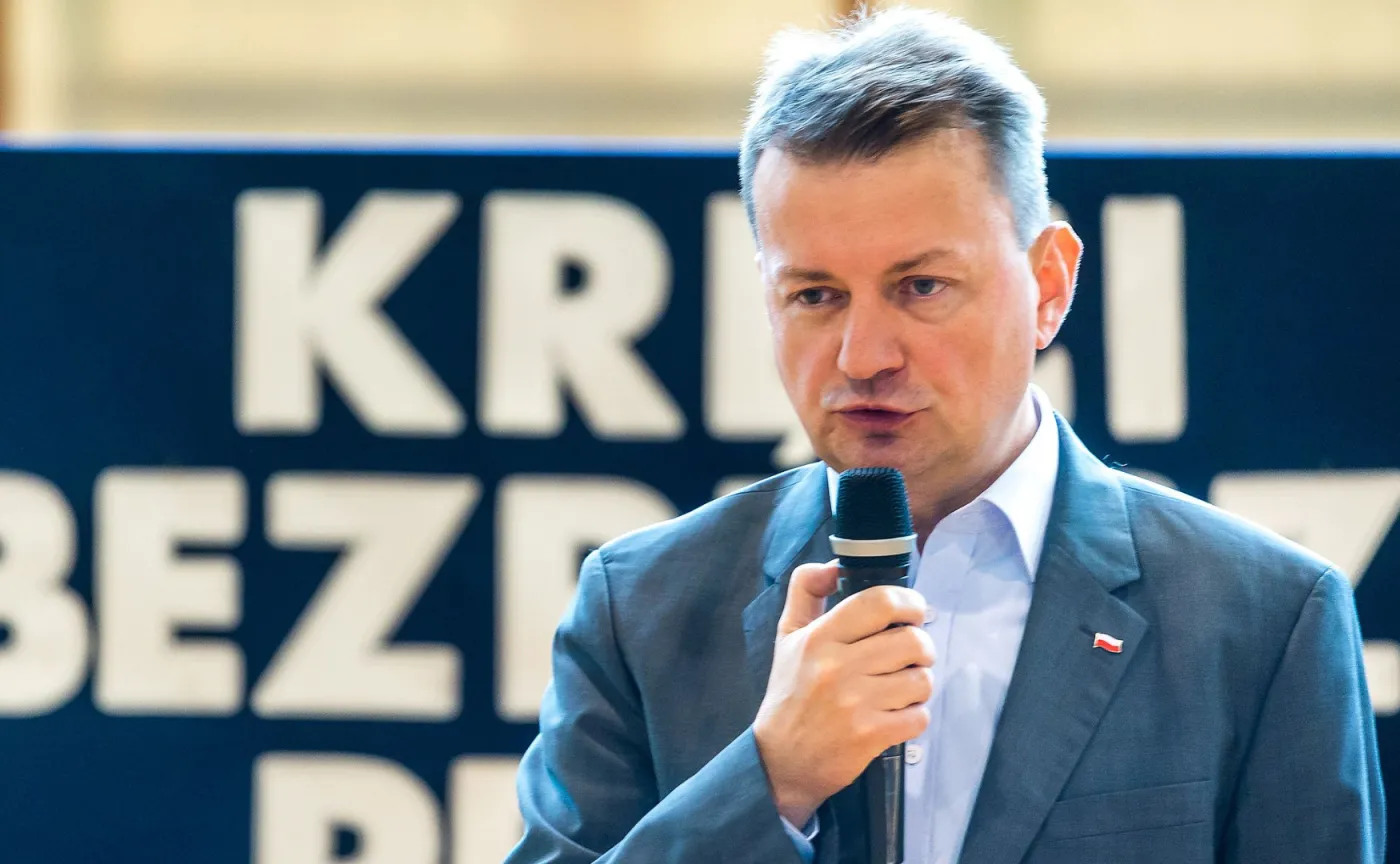 "Polityka" oskarża służby o zbieranie haków na opozycję. Jest odpowiedź Błaszczaka