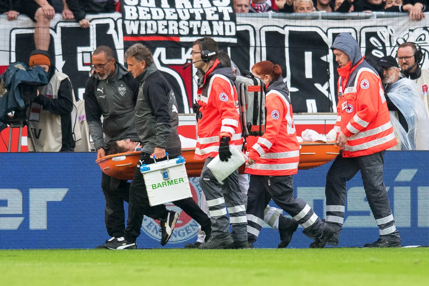 Liga niemiecka: Kapitan VfB Stuttgart będzie operowany. Doznał poważnej kontuzji głowy