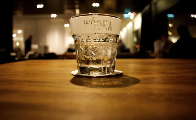 Pijemy na potęgę, coraz więcej. Jesteśmy już w europejskiej czołówce