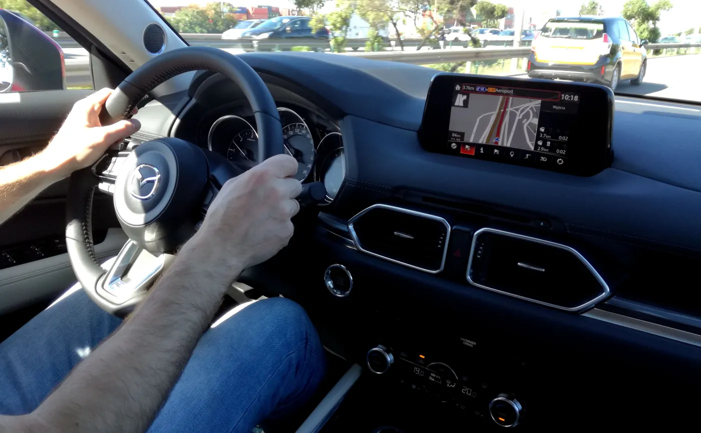 Mazda znalazła sposób na wydłużenie zasięgu samochodu elektrycznego. Prądu już nigdy nie zabraknie