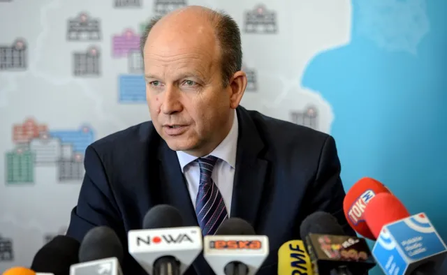 Radziwiłł: Jak nie ma sporu między resortami, to gdzie są pieniądze?