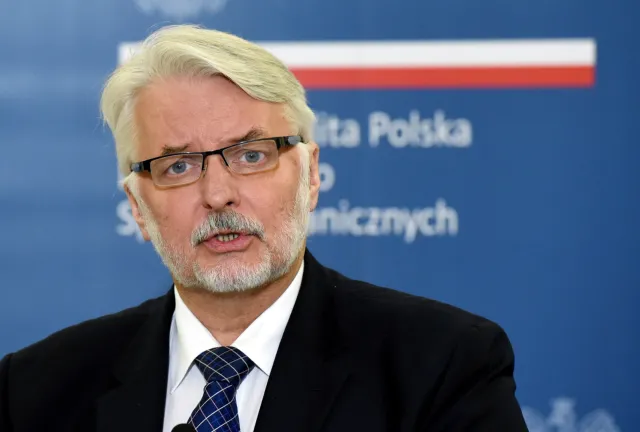 Burza po ostrych słowach Macrona. Waszczykowski: Francuski biznes musi zobaczyć, że Polska nie jest supermarketem