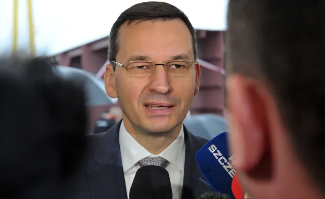 Morawiecki zarobi na wczesne emerytury