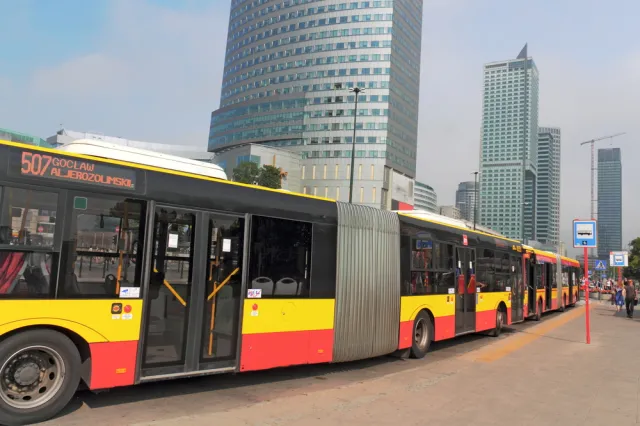 Rejestr długów, komornicy, kancelarie... Tak miasta ścigają gapowiczów za niezapłacone mandaty